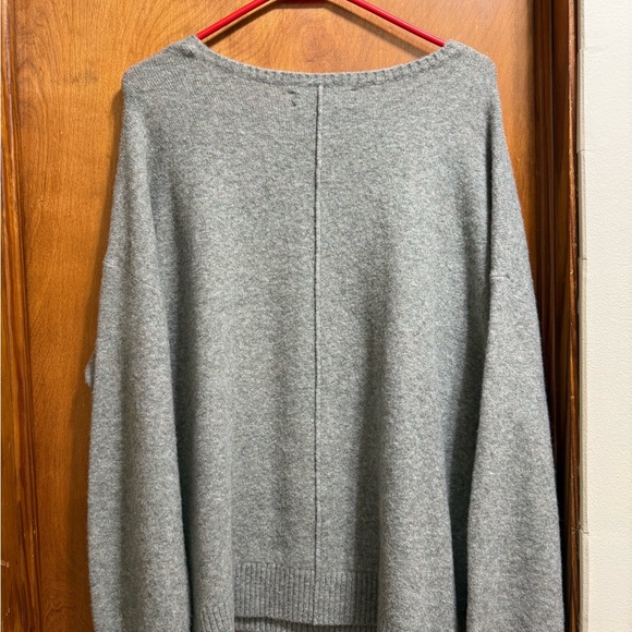 LOFT Heather Gray V-Neck Sweater - Picture 5 of 5